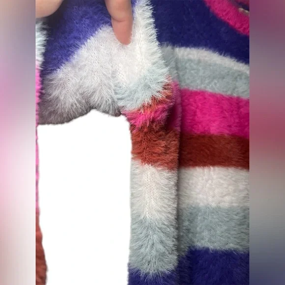 Kori America‎ Fuzzy Sweater size Medium - Picture 6 of 8